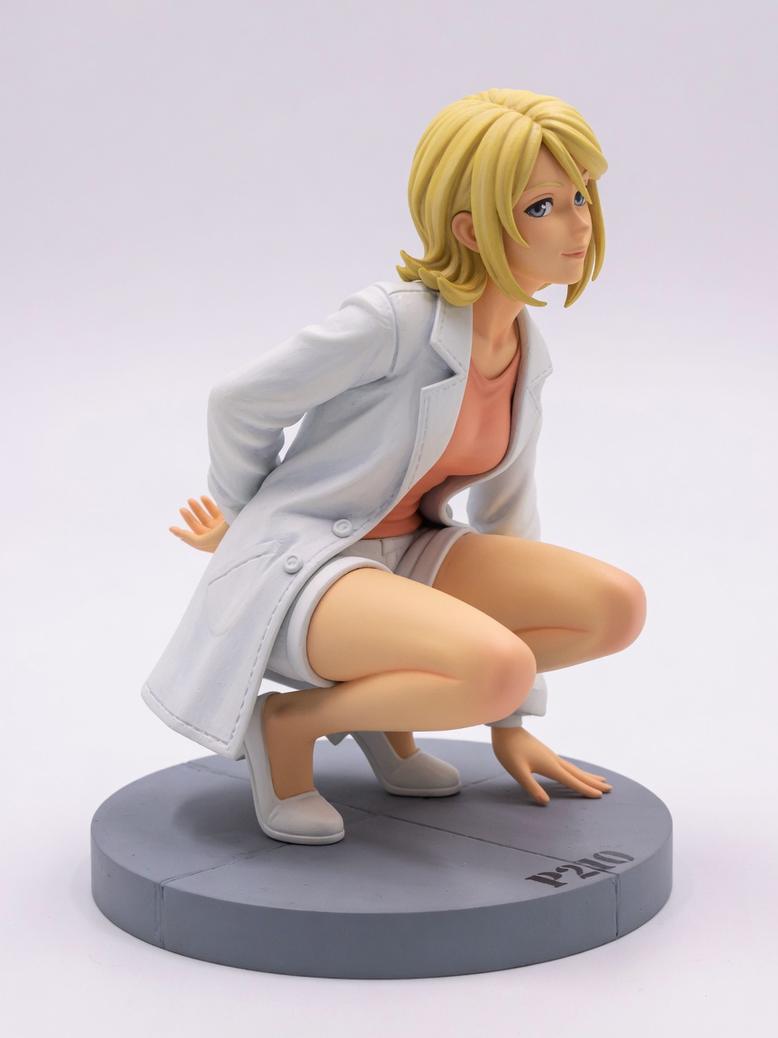 Figura garage kit Marieh Mjolnir · estilo Brillo · companion luminoso · resina pintada a mano · Garage Kit Studio